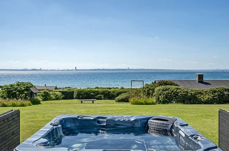 Vakantiehuis "Alyna" - 200m from the sea