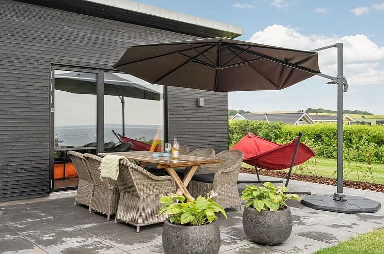Vakantiehuis "Alyna" - 200m from the sea