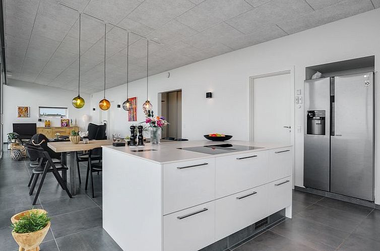 Vakantiehuis "Alyna" - 200m from the sea