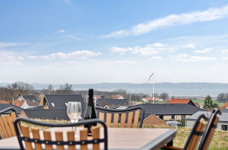 Vakantiehuis "Ferdine" - 1.5km from the sea