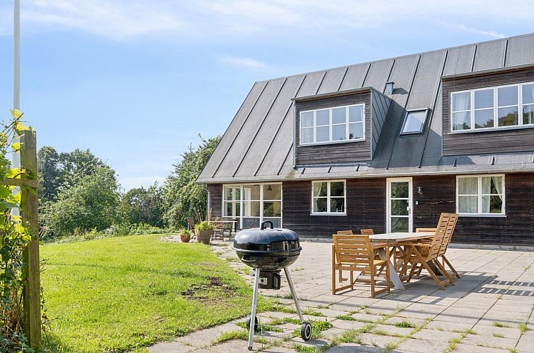 Vakantiehuis "Guthbrand" - 800m from the sea