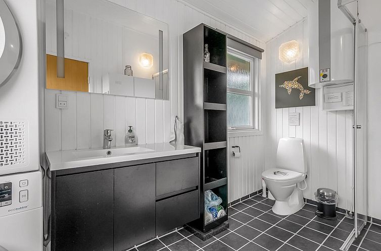 Vakantiehuis "Ayo" - 200m from the sea