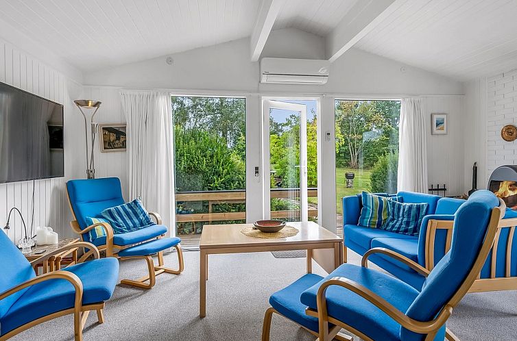 Vakantiehuis "Ayo" - 200m from the sea