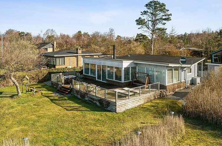 Vakantiehuis "Dzavid" - 10m from the sea