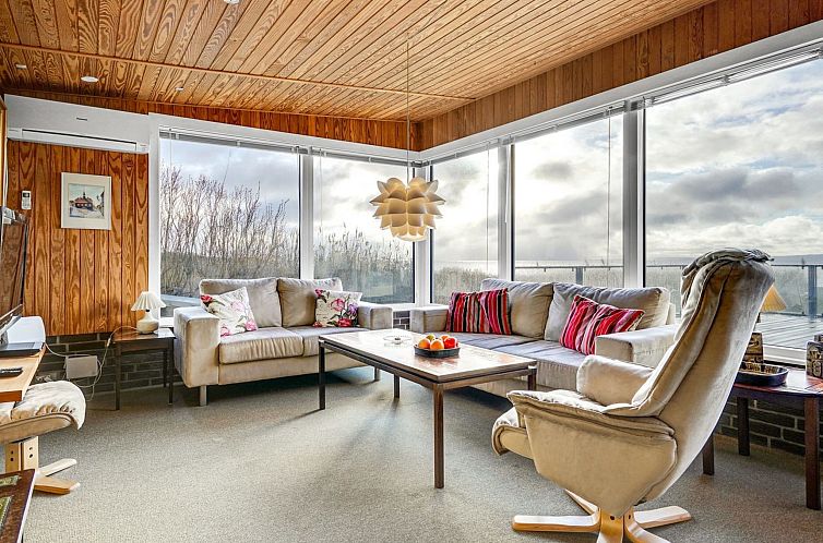 Vakantiehuis "Dzavid" - 10m from the sea