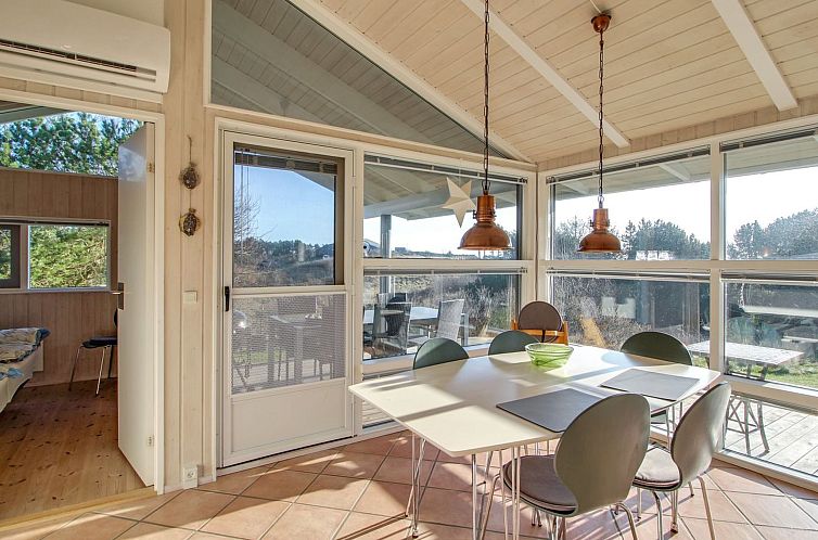 Vakantiehuis "Arntraud" - 250m from the sea