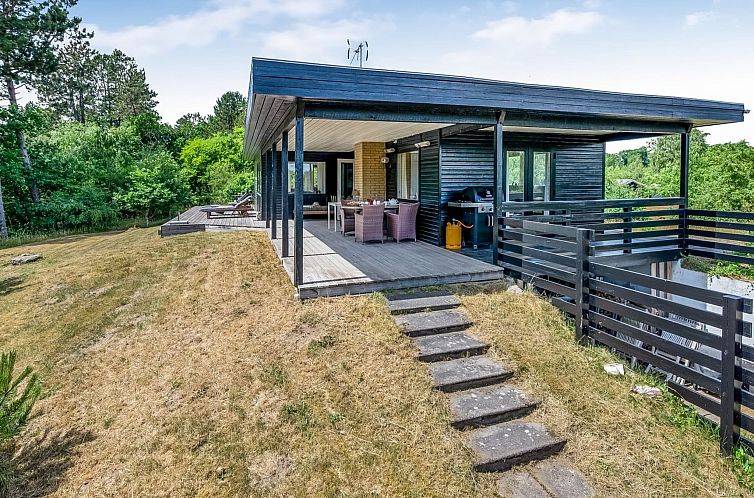 Vakantiehuis "Tabetha" - 800m from the sea