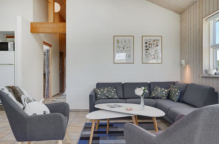 Vakantiehuis "Bitha" - 400m from the sea