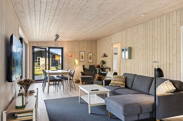 Vakantiehuis "Uma" - 1.5km from the sea