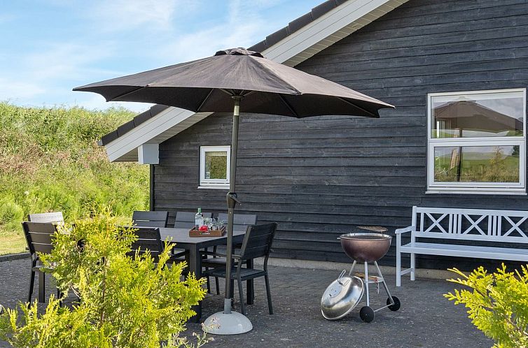 Vakantiehuis "Bitha" - 400m from the sea