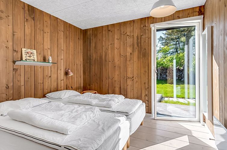 Vakantiehuis "Bitha" - 400m from the sea