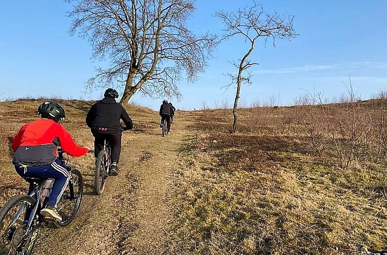 Vakantiehuis "Eva" - 1.5km to the fjord