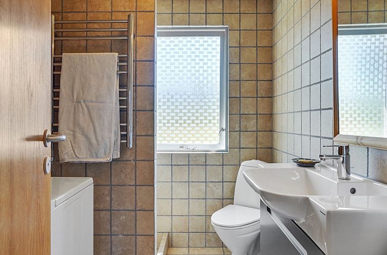 Vakantiehuis "Eva" - 1.5km to the fjord