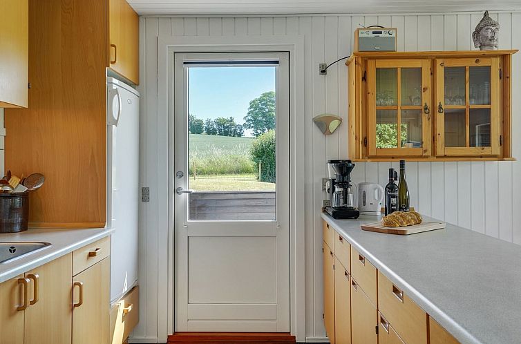 Vakantiehuis "Eva" - 1.5km to the fjord