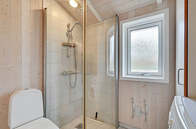 Vakantiehuis "Dorthie" - 1.7km from the sea