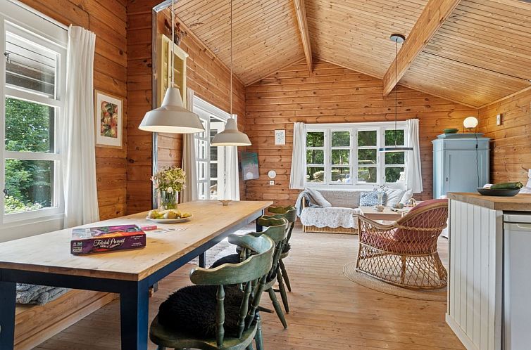 Vakantiehuis "Dorthie" - 1.7km from the sea