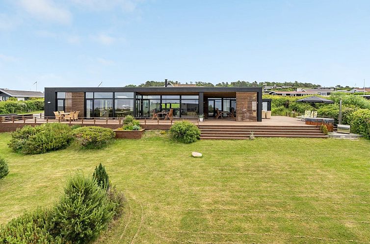 Vakantiehuis "Mahilo" - 300m from the sea