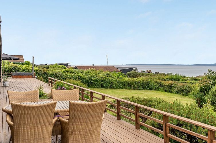 Vakantiehuis "Mahilo" - 300m from the sea