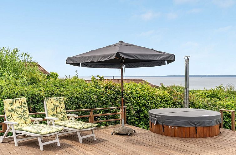 Vakantiehuis "Mahilo" - 300m from the sea