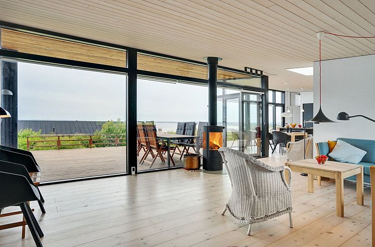 Vakantiehuis "Mahilo" - 300m from the sea