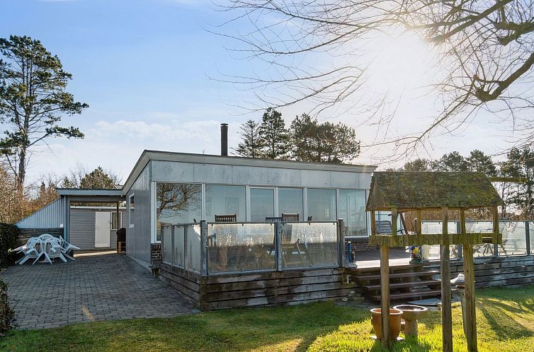 Vakantiehuis "Dzavid" - 10m from the sea