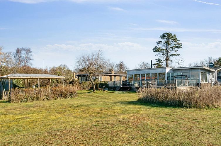 Vakantiehuis "Dzavid" - 10m from the sea