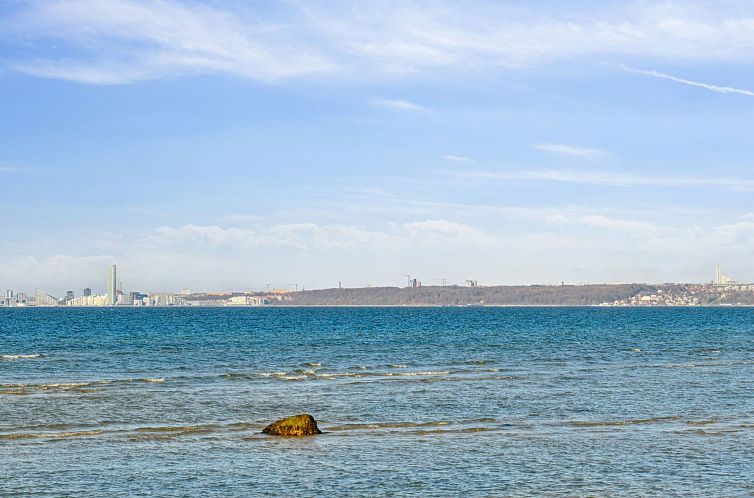 Vakantiehuis "Dzavid" - 10m from the sea