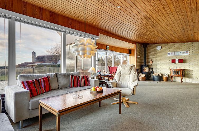 Vakantiehuis "Dzavid" - 10m from the sea