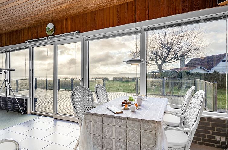 Vakantiehuis "Dzavid" - 10m from the sea