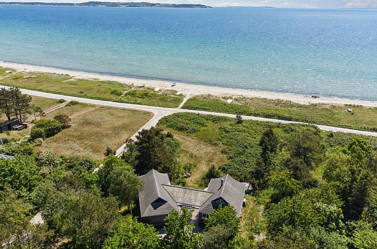 Vakantiehuis "Klint" - 25m from the sea