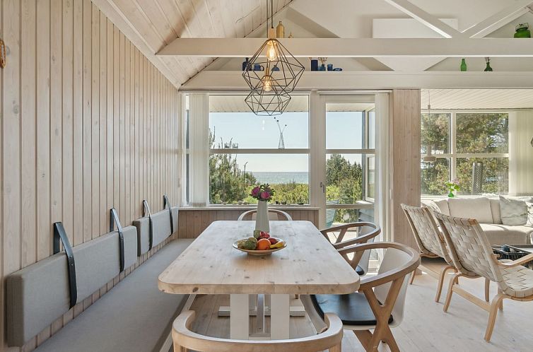 Vakantiehuis "Klint" - 25m from the sea