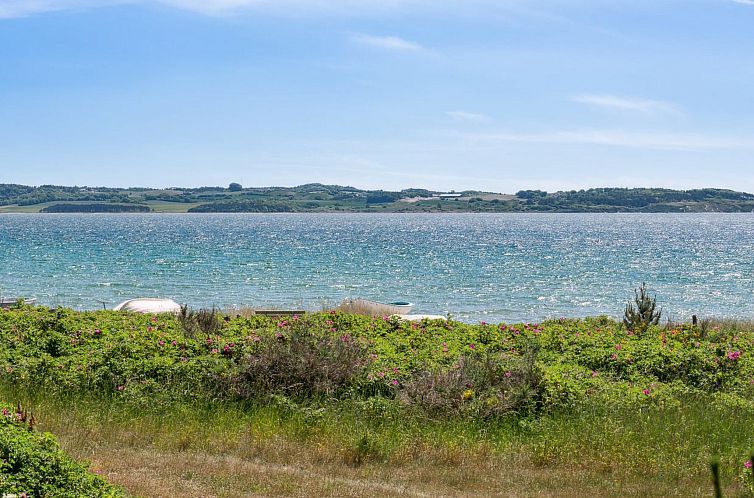 Vakantiehuis "Klint" - 25m from the sea