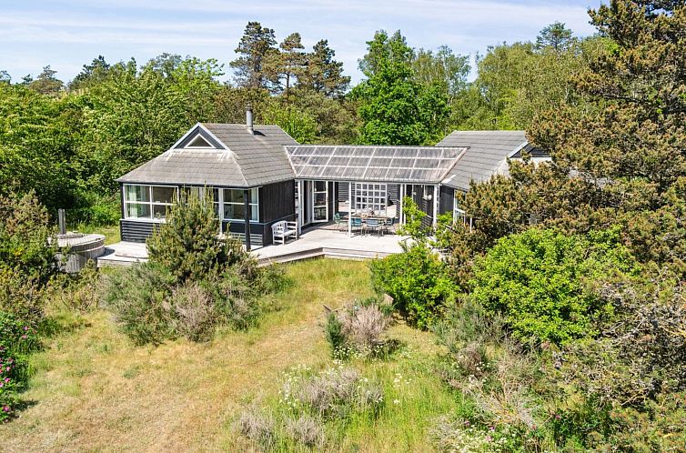 Vakantiehuis "Klint" - 25m from the sea