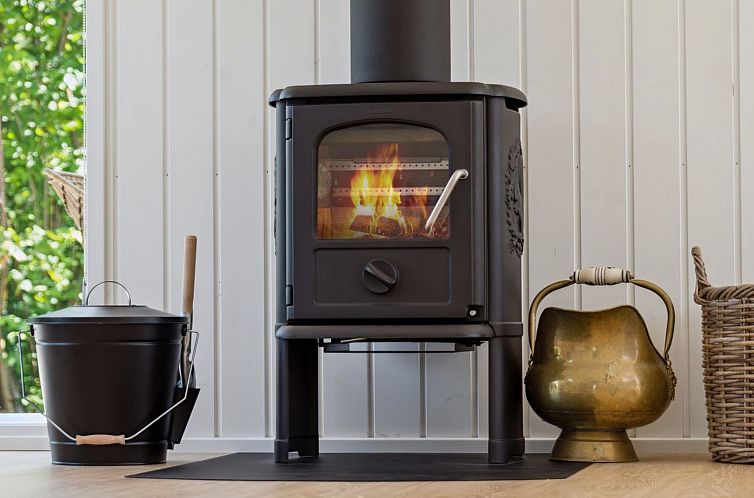 Vakantiehuis "Lonneke" - 450m from the sea