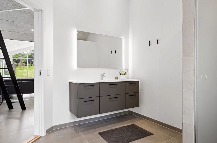 Vakantiehuis "Norna" - 350m from the sea