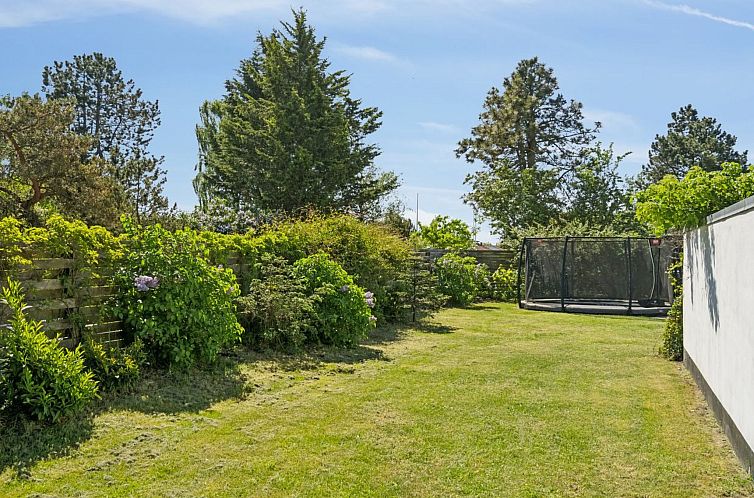 Vakantiehuis "Eikka" - 100m from the sea