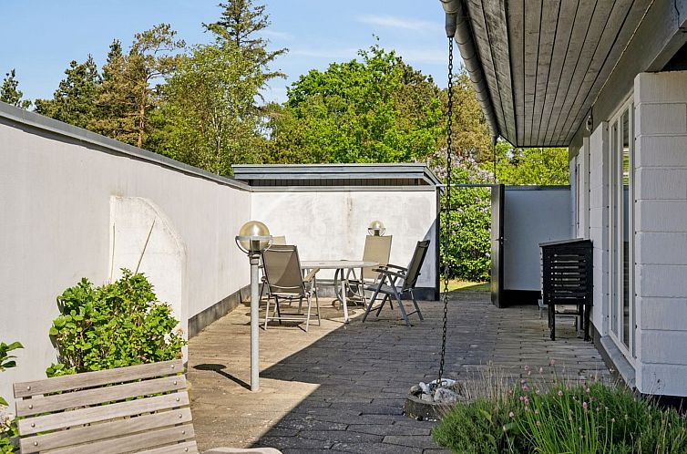 Vakantiehuis "Eikka" - 100m from the sea