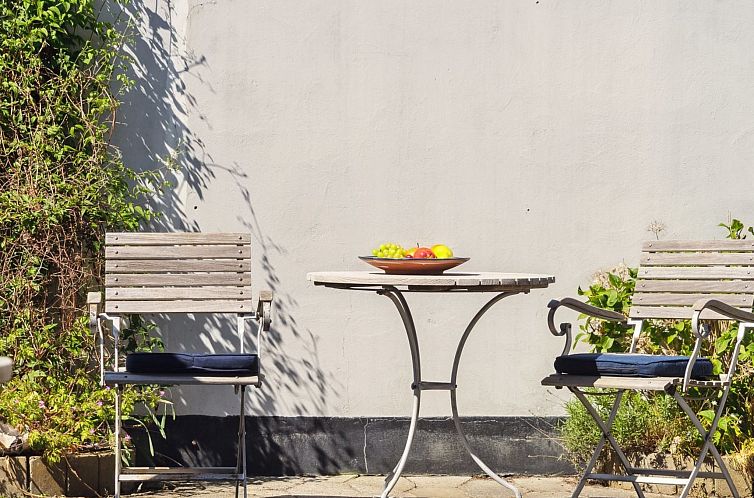 Vakantiehuis "Eikka" - 100m from the sea