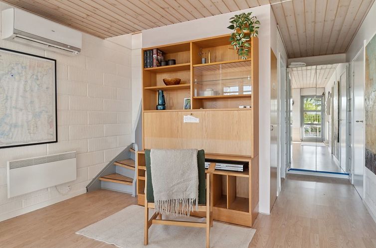 Vakantiehuis "Eikka" - 100m from the sea