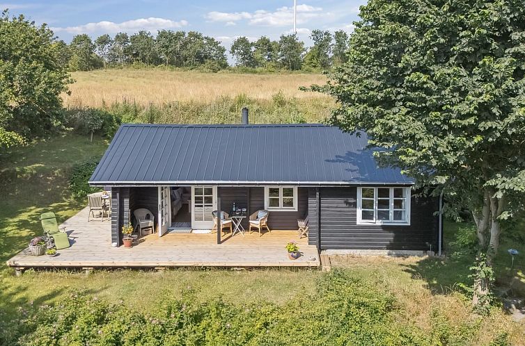 Vakantiehuis "Dorthie" - 1.7km from the sea