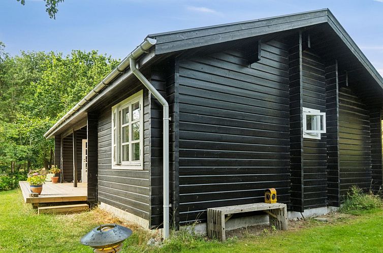 Vakantiehuis "Dorthie" - 1.7km from the sea