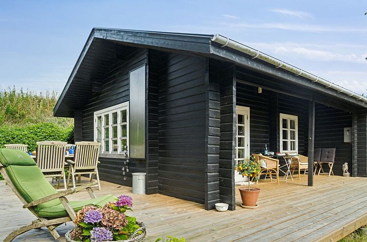 Vakantiehuis "Dorthie" - 1.7km from the sea