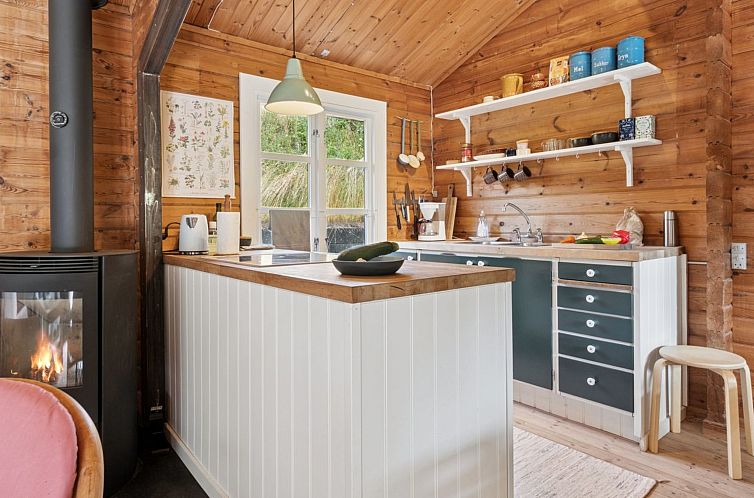 Vakantiehuis "Dorthie" - 1.7km from the sea