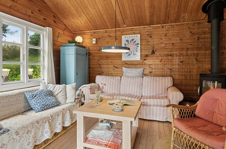 Vakantiehuis "Dorthie" - 1.7km from the sea