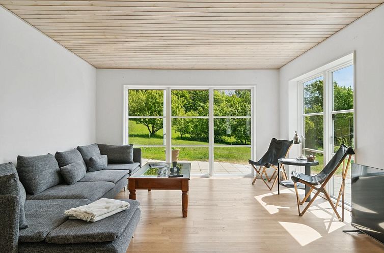 Vakantiehuis "Guthbrand" - 800m from the sea