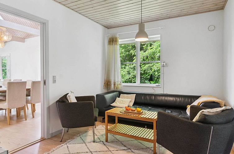 Vakantiehuis "Guthbrand" - 800m from the sea