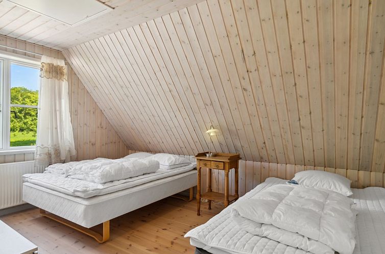 Vakantiehuis "Guthbrand" - 800m from the sea