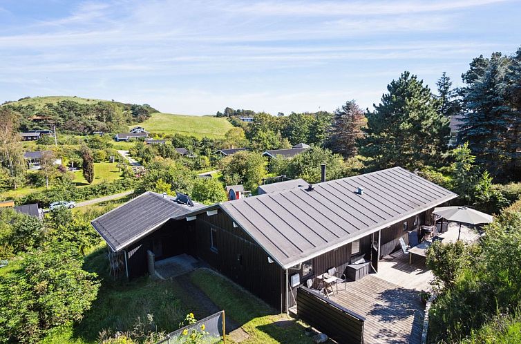 Vakantiehuis "Henryk" - 350m from the sea