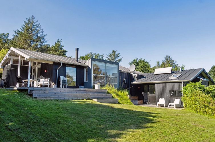 Vakantiehuis "Henryk" - 350m from the sea