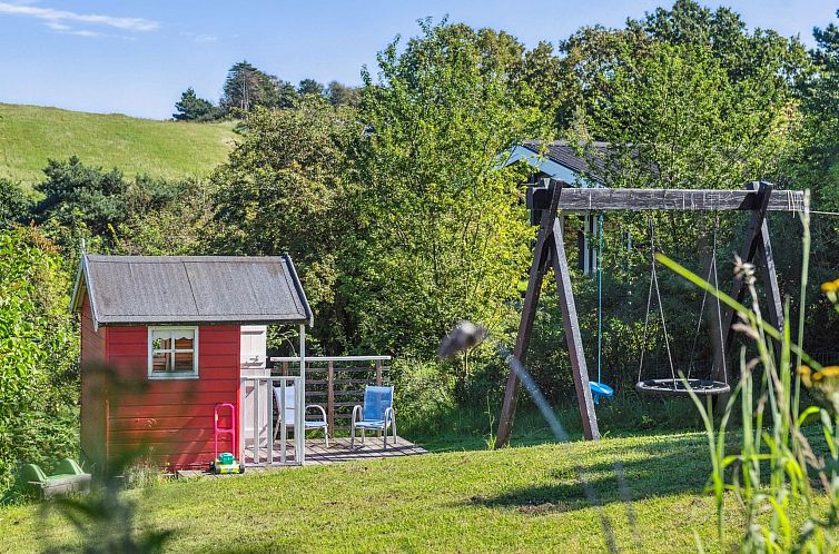 Vakantiehuis "Henryk" - 350m from the sea